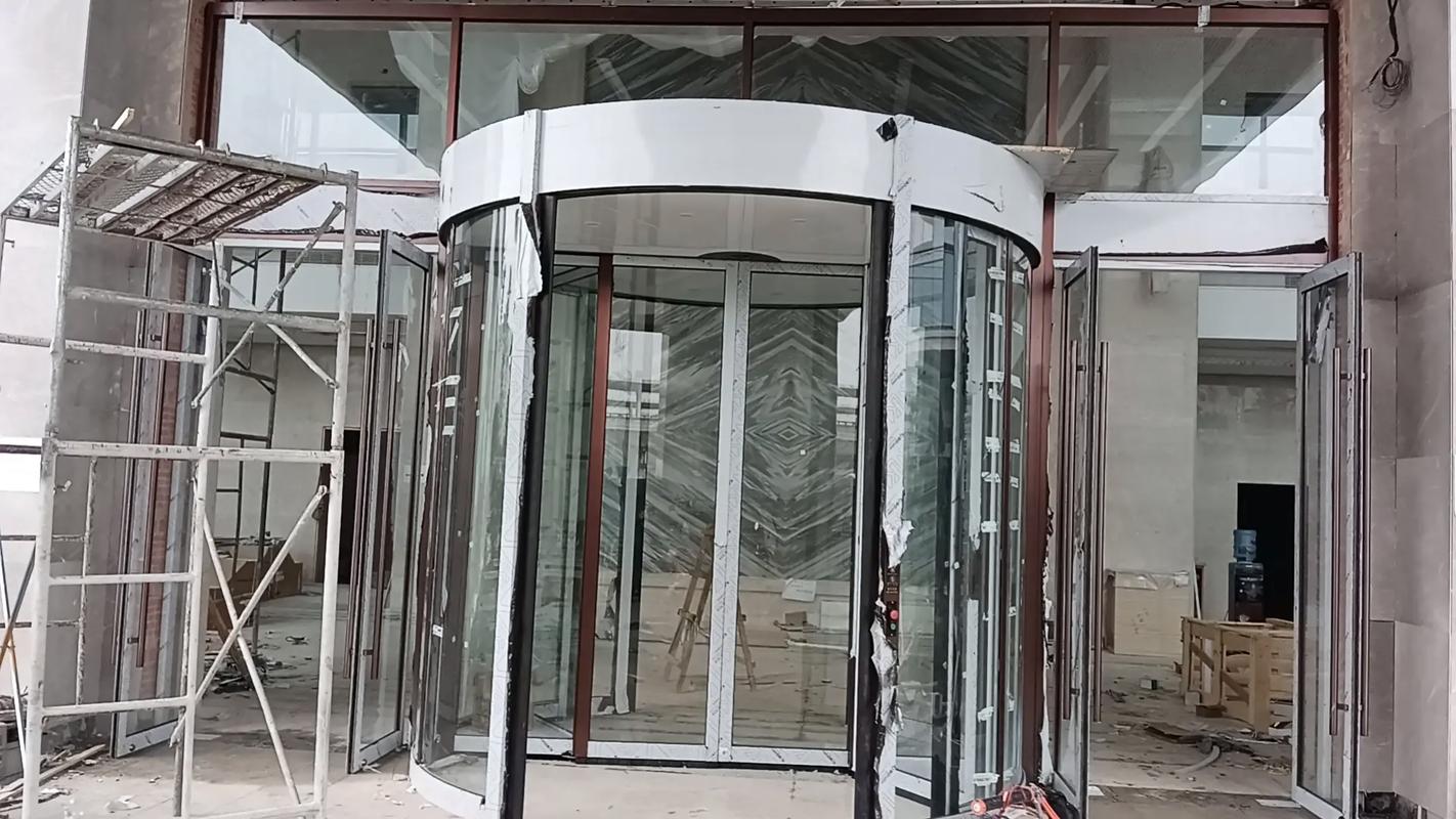 两翼智能自动旋转门安装完毕！开启智能通行新篇章
